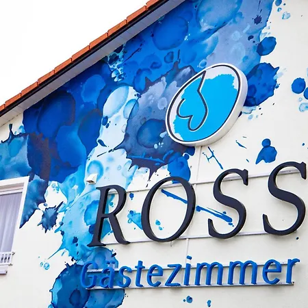 Gaestezimmer Ross 호헨린덴