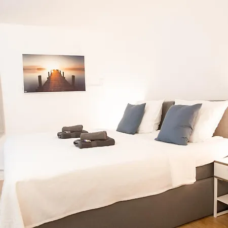 Aparthotel Gaestezimmer Ross Hohenlinden